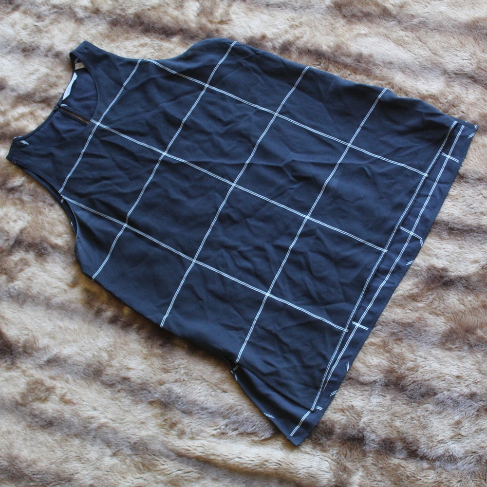 Black and White Athleta Top